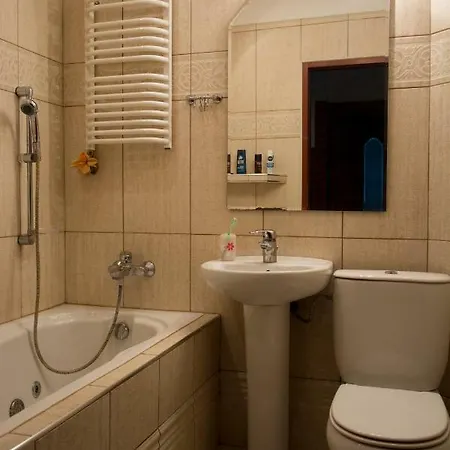 アパート Apartament Oficerski, Al.beliny-prazmowskiego 44 *