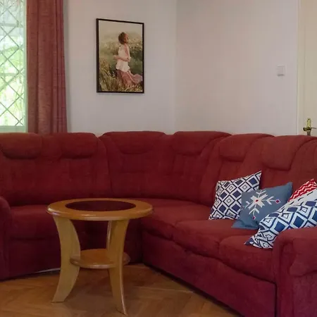 Apartament Oficerski, Al.beliny-prazmowskiego 44 * Краков