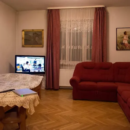Apartament Oficerski, Al.beliny-prazmowskiego 44 Апартаменты *