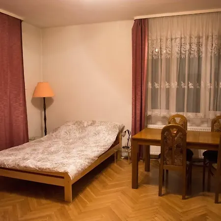 Apartament Oficerski, Al.beliny-prazmowskiego 44