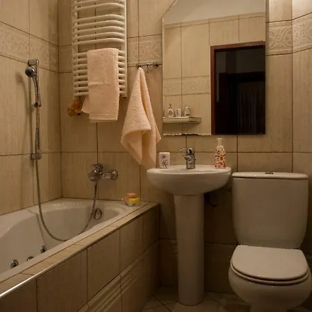 Apartament Oficerski, Al.beliny-prazmowskiego 44 Краков